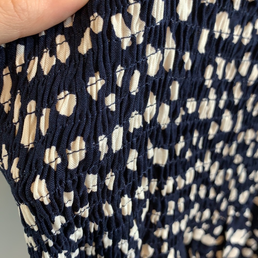 Light, airy button down summer dress - Picture 10 of 12